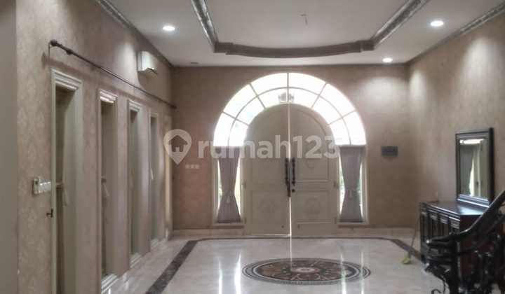 Rumah 2 Lantai di Senayan, Seberang Gelora 4