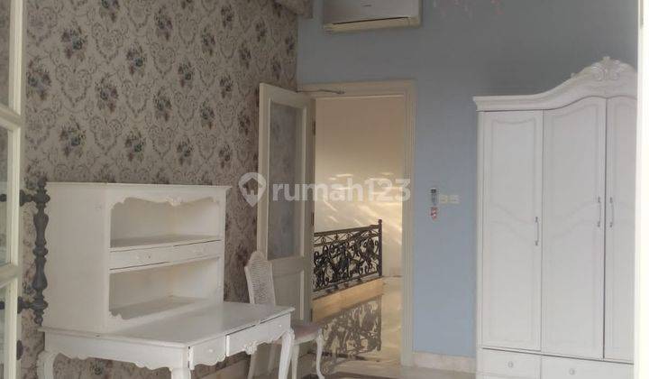 Rumah 2 Lantai di Senayan, Seberang Gelora 11