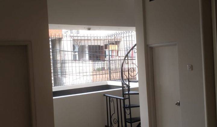 Rumah 2 Lantai di Senayan, Seberang Gelora 16