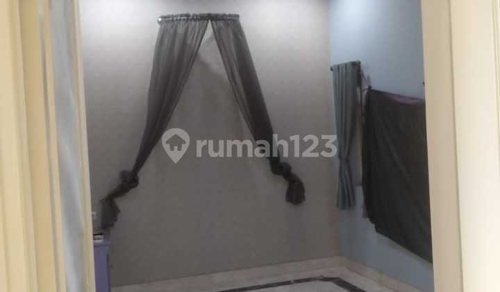 Rumah 2 Lantai di Senayan, Seberang Gelora 20