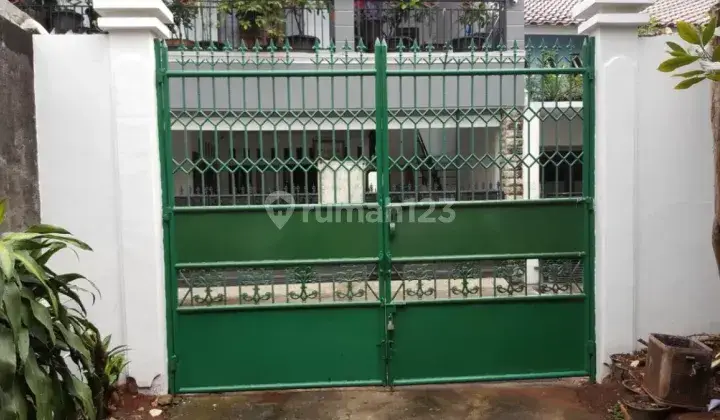 Jual Rumah Tua Hitung Tanah di Patal Senayan, Jakarta Selatan 5