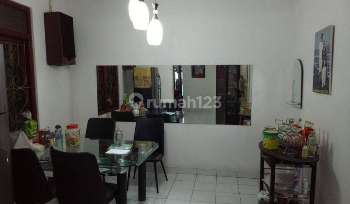 Turun Harga Rumah 4 Kt, Hadap Taman di Duren Sawit