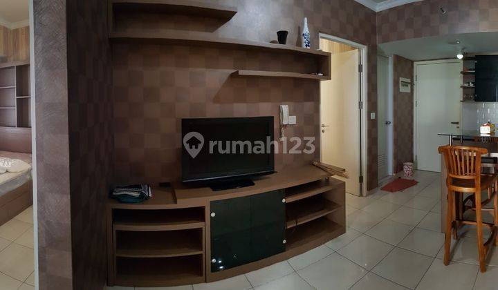 Turun Harga Apartemen Springlake Furnished Mewah 2 BR View Pool 2