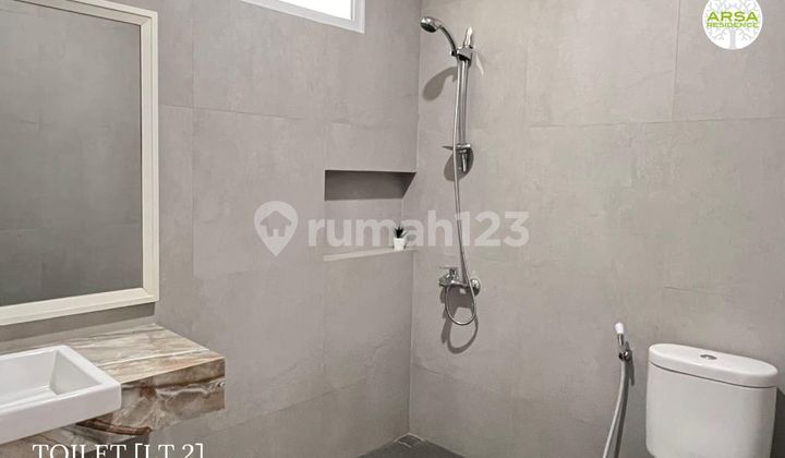 RUMAH BARU MINIMALIS DI JAKARTA TIMUR DIKELILINGI 5 PINTU TOL PASTI SUKA 2