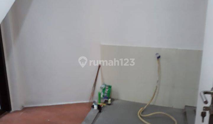 Dikontrakan Rumah Semi Furnished Bebas Banjir Aman 2