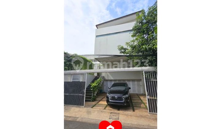 Rumah Bagus disewa di Kebayoran Baru, Jakarta Selatan