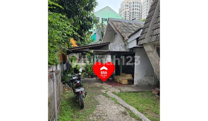 Rumah Lokasi Strategis di Jl Kramat Kebayoran Lama, Jakarta Selatan