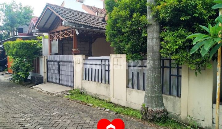 Asri Hook House in Pamulang Estate, Pamulang Tangerang