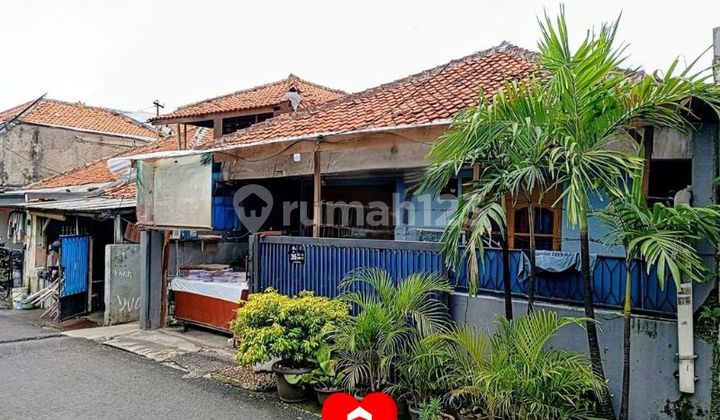 Rumah di Rawa Simprug, Kebayoran Lama, Jakarta Selatan Rumah di Rawa Simprug, Kebayoran Lama, Jakarta Selatan