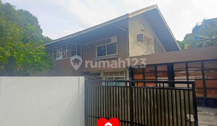 Rumah Kantor Lokasi Strategis di Kebayoran Baru, Jakarta Selatan