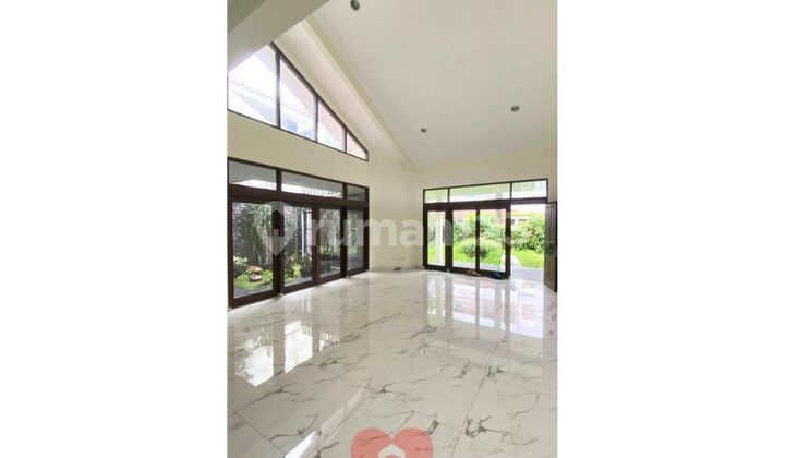 Rumah Mewah di Kawasan Elit Menteng Jakarta Pusat 2