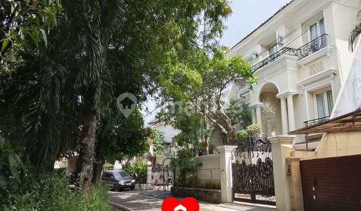 Rumah Mewah di Kebayoran Baru, Jakarta Selatan