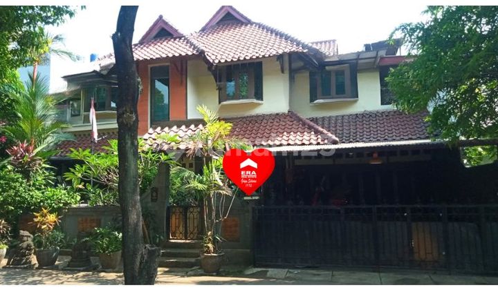 House in front of Hang Jebat Street Park, Kebayoran Baru