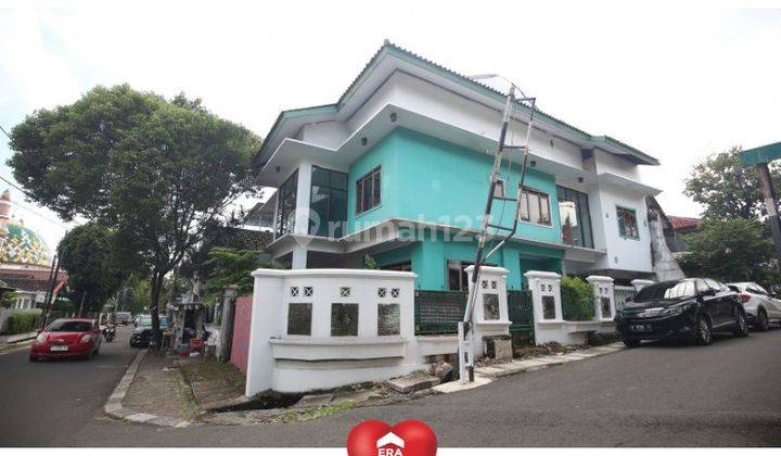 Rumah Bagus di Tebet Dalam Jakarta Selatan 1