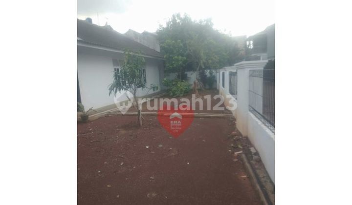 Spacious Yard House on Jl Cempaka Putih Rempoa, East Ciputat, South Tangerang 2