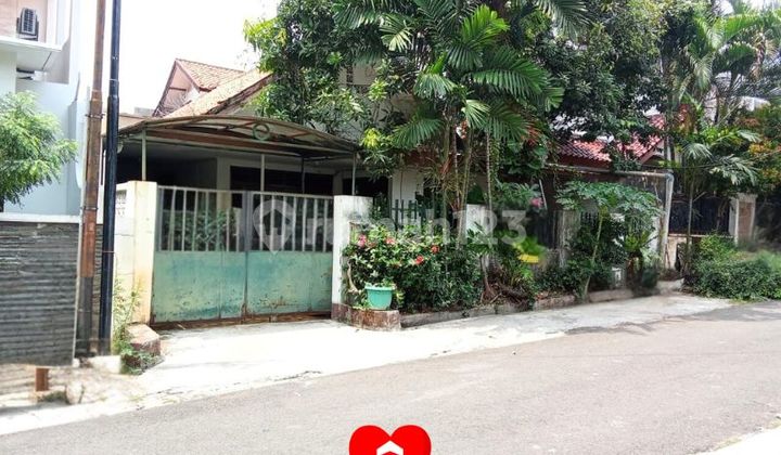 Rumah di Jalan Mendawai, Kebayoran Baru, Jakarta Selatan 1
