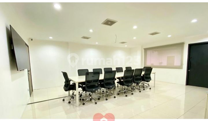 Rumah Sewa Cocok untuk Usaha di Jl Pakubuwono Kebayoran Baru, Jakarta Selatan 2