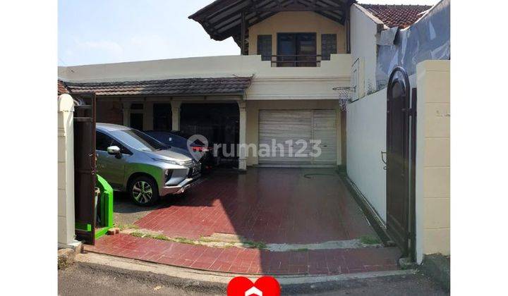 Rumah Bagus Parkir Luas di Srengseng, Jakarta Barat 1