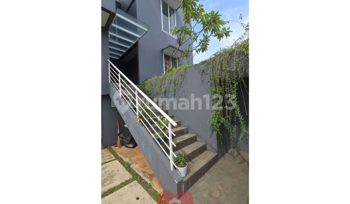 Rumah disewa Bagus ada Kolam Renang di Kebayoran Baru, Jakarta Selatan 2