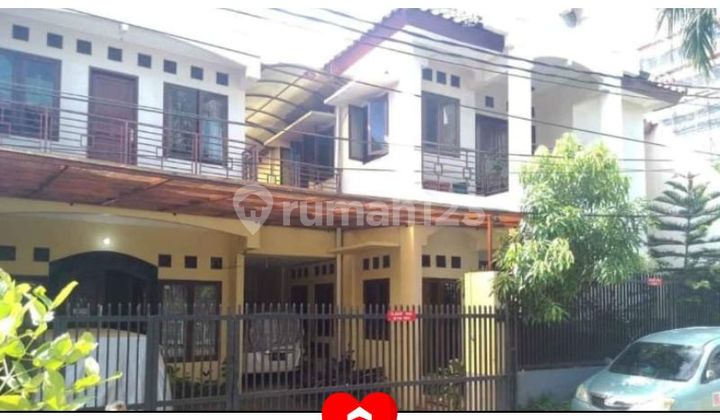 Rumah dengan 5 Kamar Kost di Gandaria Utara, Kebayoran Baru