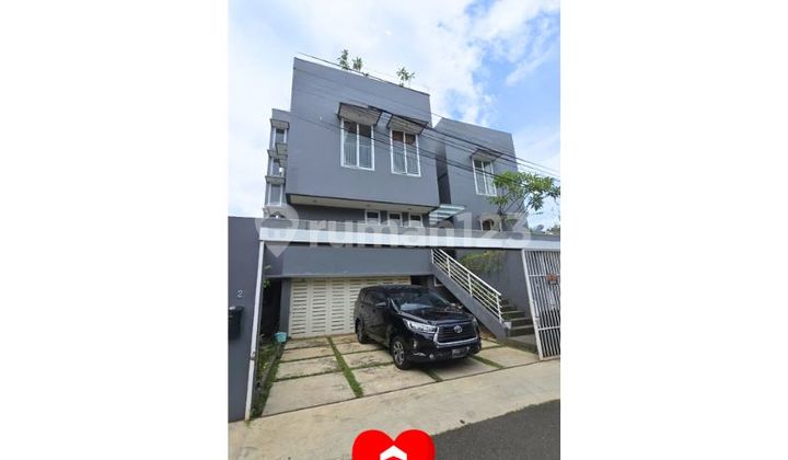 Rumah disewa Bagus ada Kolam Renang di Kebayoran Baru, Jakarta Selatan