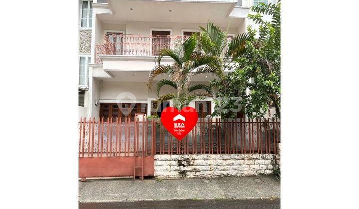 Rumah Semi Furnished di Pondok Indah, Jakarta Selatan