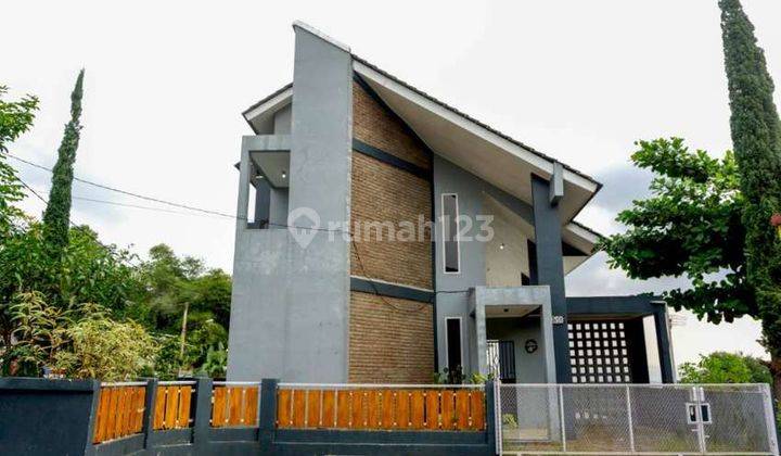 Rumah 2 Lantai Siapa Pakai Dalam Komplek, Pemandangan Super Keren 1