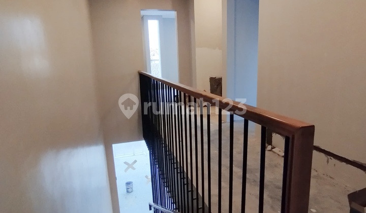 Modern minimalist new house in Buahbatu near Griya Kota Bandung. 2