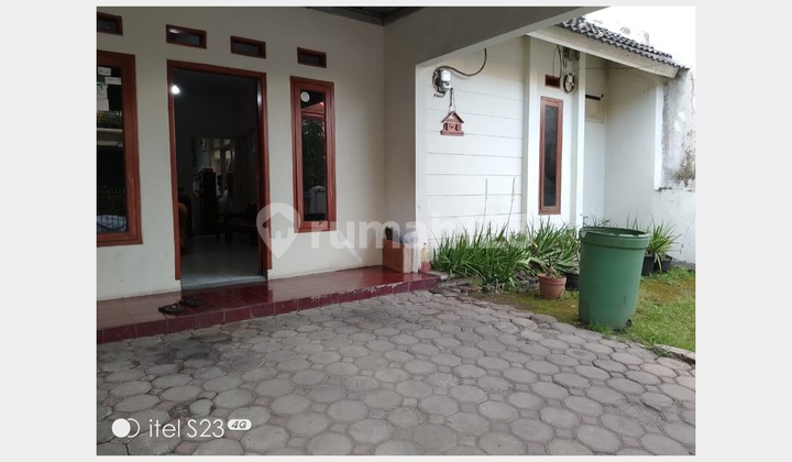 Dijual Rumah Bagus Bandung Timur - 5 menit ke Alun-Alun Ujungberung Dijual Rumah Bagus Bandung Timur - 5 menit ke Alun-Alun Ujungberung
