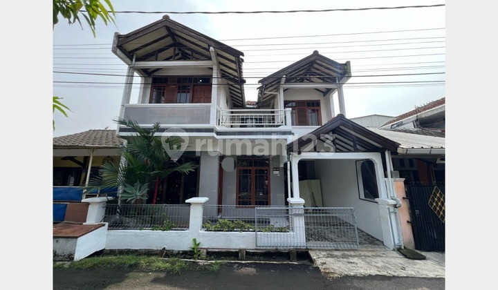 Rumah di Margahayu Terawat Akses Jalan Utama Soekarno Hatta Kota Bandung