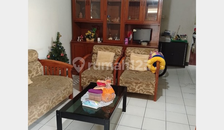 Dijual Rumah Bagus Bandung Timur - 5 menit ke Alun-Alun Ujungberung Dijual Rumah Bagus Bandung Timur - 5 menit ke Alun-Alun Ujungberung