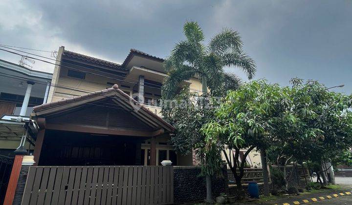 Rumah 2 Lantai Bagus Furnished SHM di Batununggal , Bandung 2