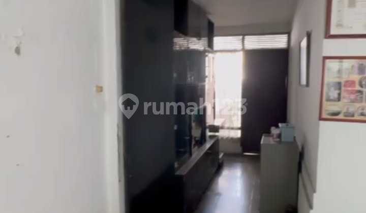House, SHM, Disayap Riau, Bandung City 2