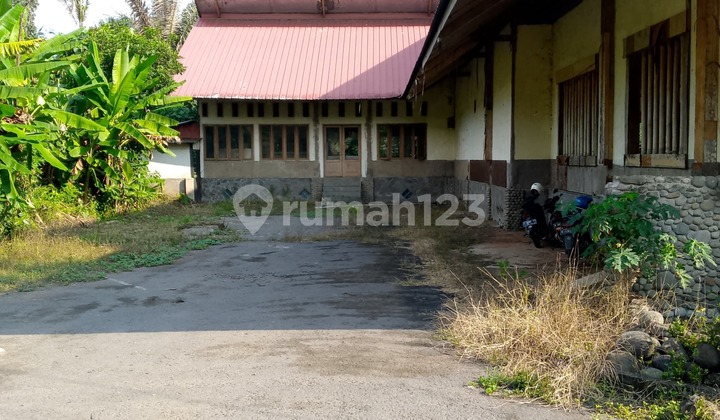 Strategic Ex-Restaurant Land Near National Road Cilacap Central Java