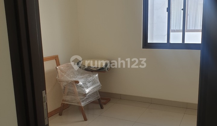 Rumah Modern Dalam Cluster Summaracon Bandung dekat akses KCIC 2