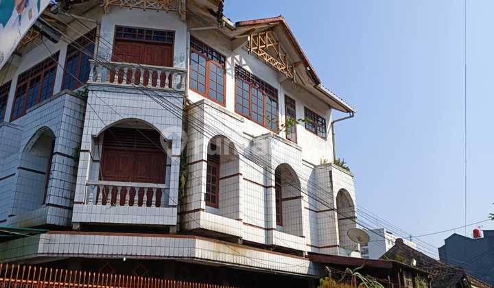 Dijual Rumah Hook Sudirman Kota Bandung - Akses Mudah di Tengah Kota Bandung Dijual Rumah Hook Sudirman Kota Bandung - Akses Mudah di Tengah Kota Bandung