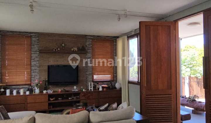 Modern Villa in Lembang with a Serene and Green Atmosphere - Ideal for Living or Investment