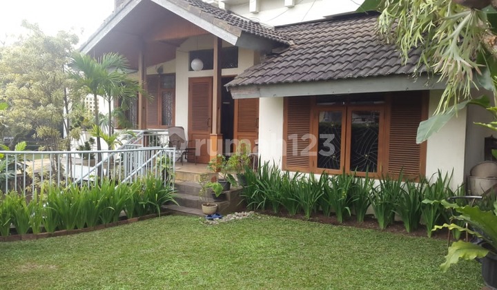 LUX!!! Dijual Rumah Dago Kota Bandung - Lingkungan Ekslusif dan Nyaman LUX!!! Dijual Rumah Dago Kota Bandung - Lingkungan Ekslusif dan Nyaman