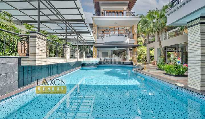 Rumah Megah Siap Huni Desain Modern di Setra Duta Bandung