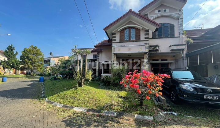 FOR SALE WELL-MAINTAINED HOUSE IN PINUS REGENCY BANDUNG 2