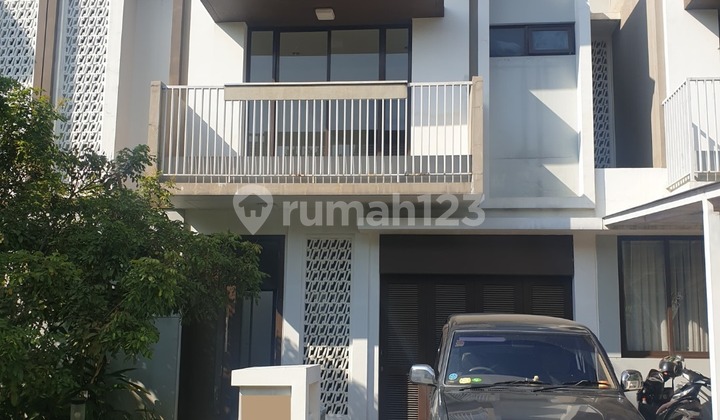 Rumah Modern Dalam Cluster Summaracon Bandung dekat akses KCIC