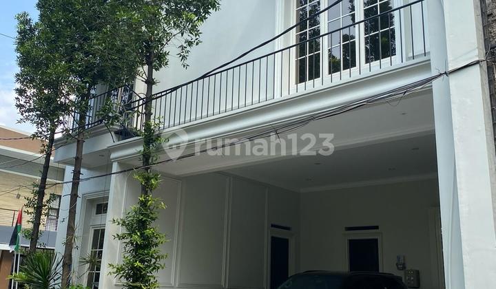 Prime Location!!! Rumah Modern Arcamanik - Semi Furnish, Lingkungan Nyaman dan Strategis Pusat Kota Bandung 2