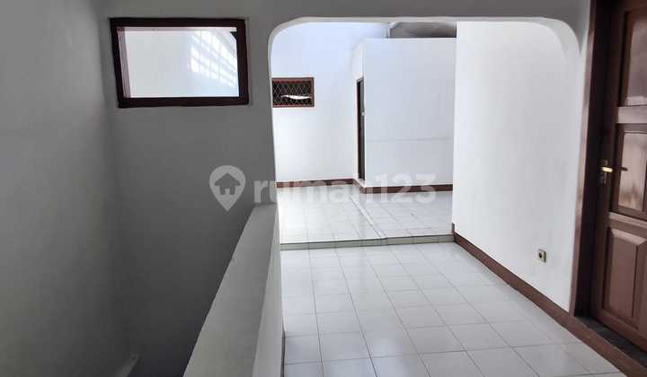 Rumah Hook Strategis di Kiaracondong, Dekat Sekolah & Stasiun Kiaracondong  2