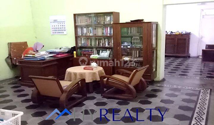 Rumah 2 Lantai Butuh Renovasi Unfurnished SHM 2