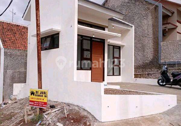 Rumah Pinggir Jalan  2