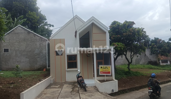 For Sale House by the Roadside, Bandung Regency 2