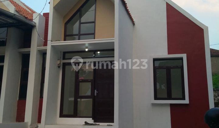 Rumah Scandinavian Pinggir Jalan 1