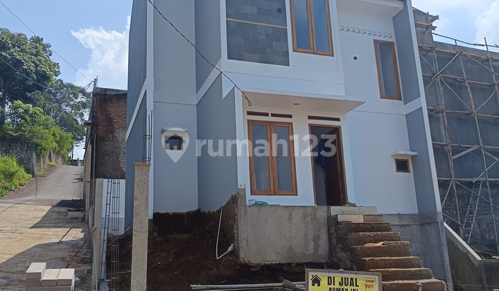 Rumahmewah 2 Lantai Semi Vila Lingkungan Asri 2