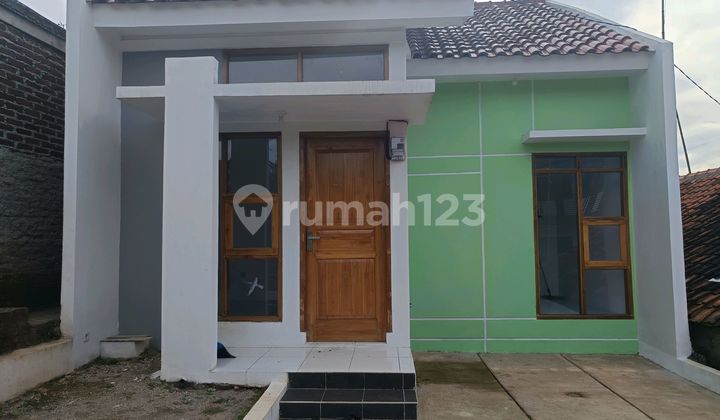 Rumah Pinggir Jalan Strategis