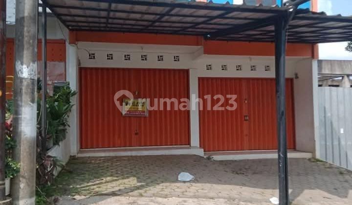 Strategic Shop House Near a Dense Residential Complex Strategic Shop House Near a Dense Residential Complex